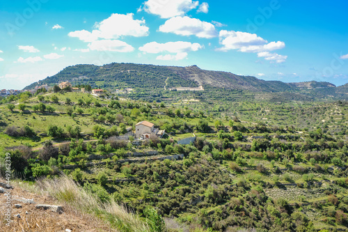The mountain village of Lofu, known since the 14th century, by its name (lofos - hill) describes the features of the local landscape. Stone-paved streets climb on gentle slopes 