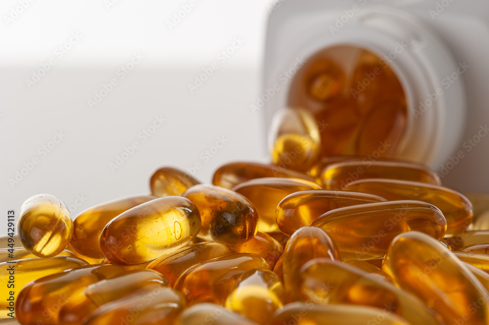 Pillole Omega 3 capsule arancioni Pillole Omega 3 capsule arancioni