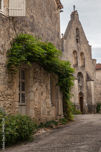 Fotografía Castelmoron d'Albret (Gironde, France) - Maison pittoresque et clocher mur de l'