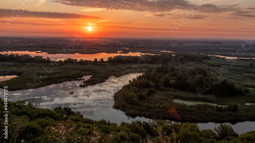 Dawn over the Vorskla river from Zmeinaya mountain  © V_HRYHOR