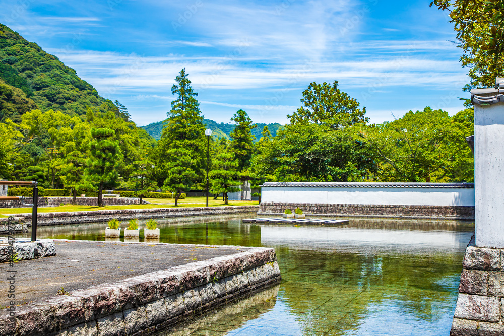 Fototapeta premium 山口県岩国市 夏の吉香公園内
