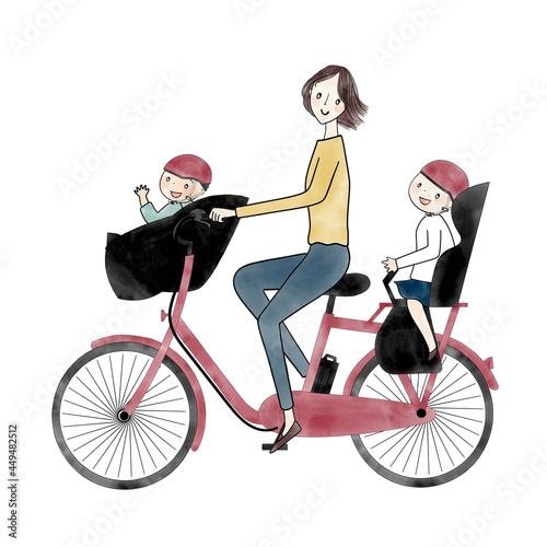 電動アシスト自転車　三人乗り　お母さんと子供二人
