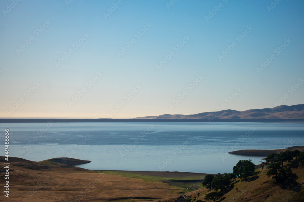 Fototapeta premium Sunrise over a lake in central California