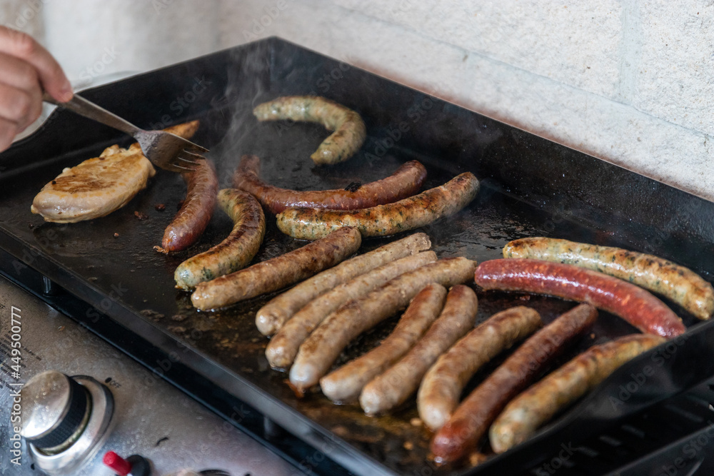 Saucisses grillées sur plancha Saucisses grillées sur plancha