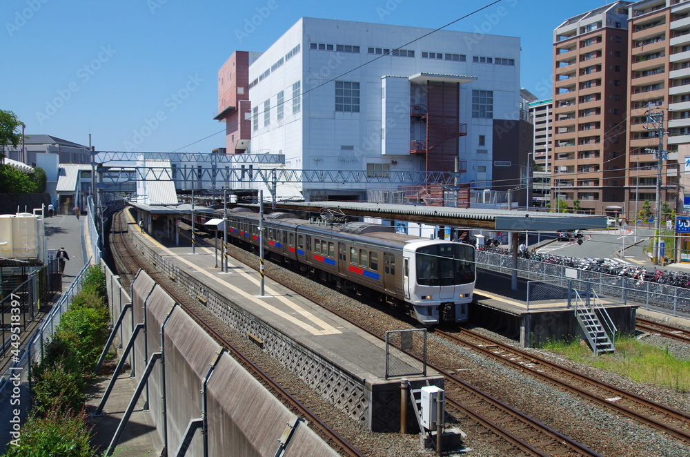 Fototapeta premium 鹿児島本線 福工大前駅