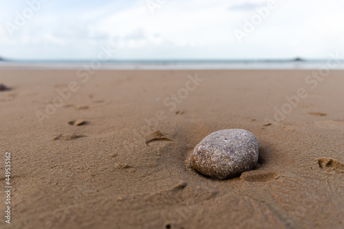 Pierre sur la plage