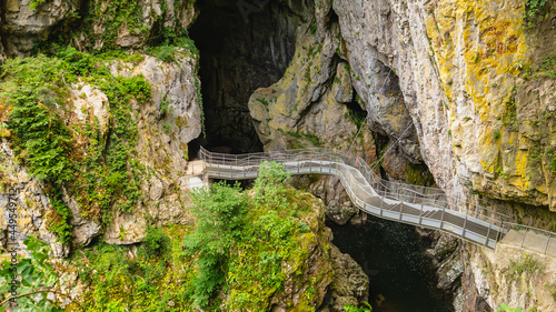 Obraz na plátně A path and a bridge in the area of ​​Skocjan Cave, Slovenia.
