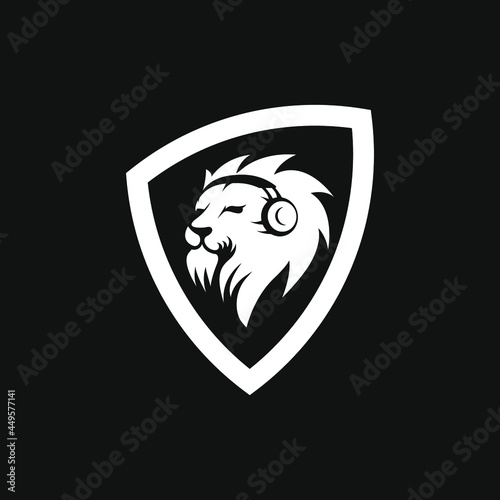 Fotografi Modern Head Lion Logo Wearing Headphone Template