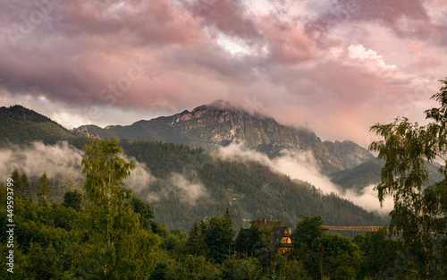 Fototapeta Naklejka Na Ścianę i Meble -  góry Tatry - widok na Giewont