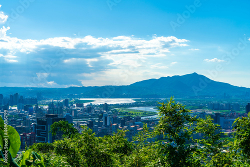 台湾の観光名所を巡っている風景 Scenes from a tour of Taiwan's tourist attractions.