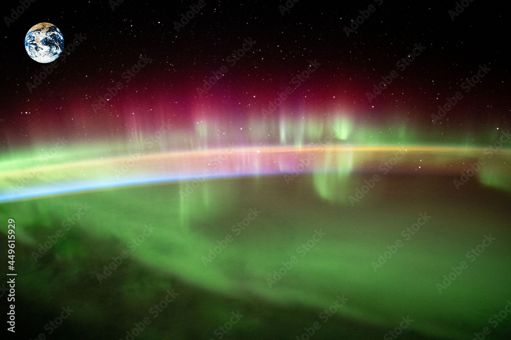 iss065e214281 (Aug. 2, 2021) --- The aurora australis stream/
earth
