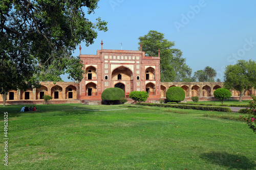 jahangir tomb lahore pakistan,mughal emperor