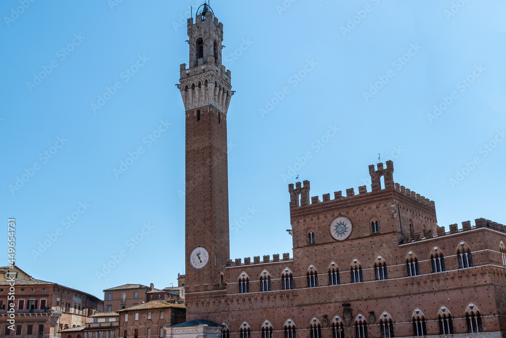 Siena Torre del Eat in Piazza del Campo