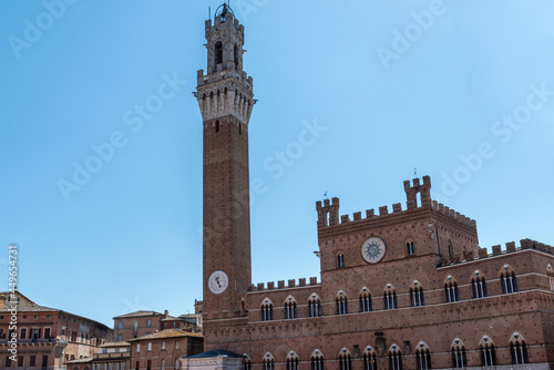 Siena Torre del Eat in Piazza del Campo