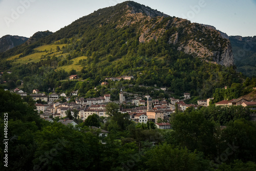 view on the village of pont en royans onthe evening