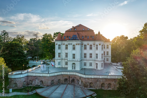 Zamek w Leśnicy. photo