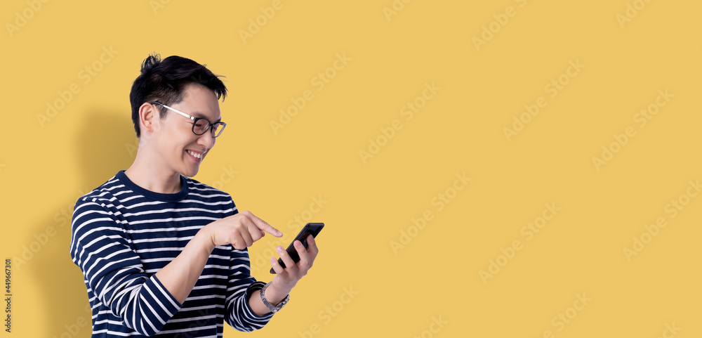 © whyframeshot - business communication ideas concept with asian attractive male casual tshirt hand use smartphone blank screen smile and happiness hand gesture pose present point show with joyful and freshness © whyframeshot - business communication ideas concept with asian attractive male casual tshirt hand use smartphone blank screen smile and happiness hand gesture pose present point show with joyful and freshness
