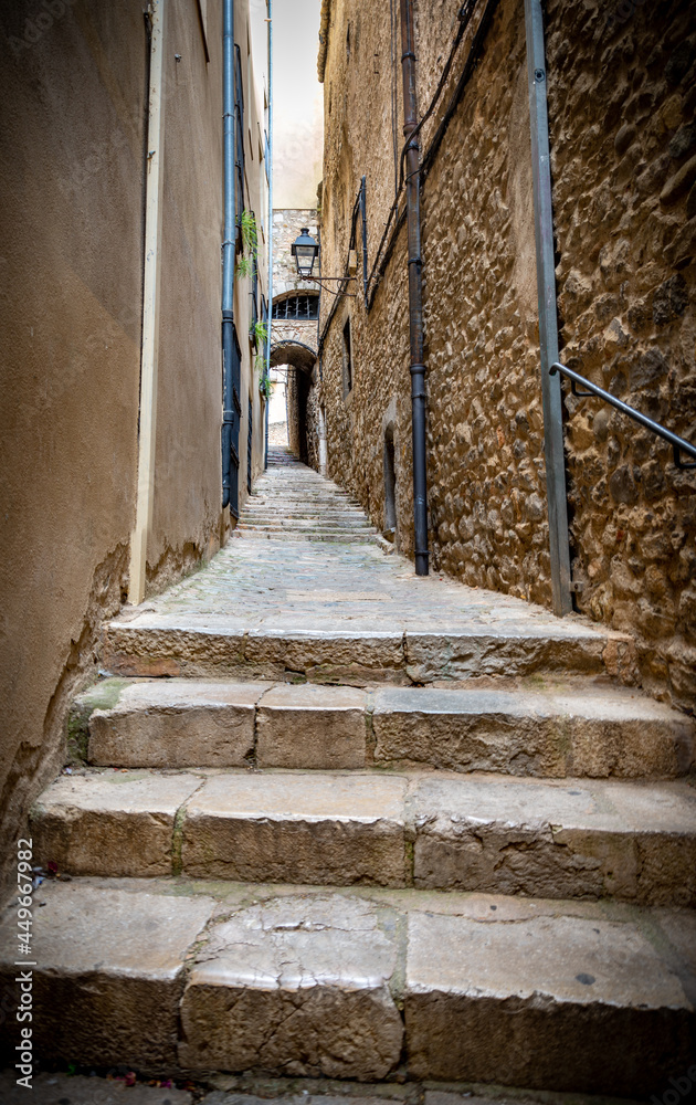 Casco histórico y judería de Girona (España), uno de los barrios mejor conservados de España y Europa.	