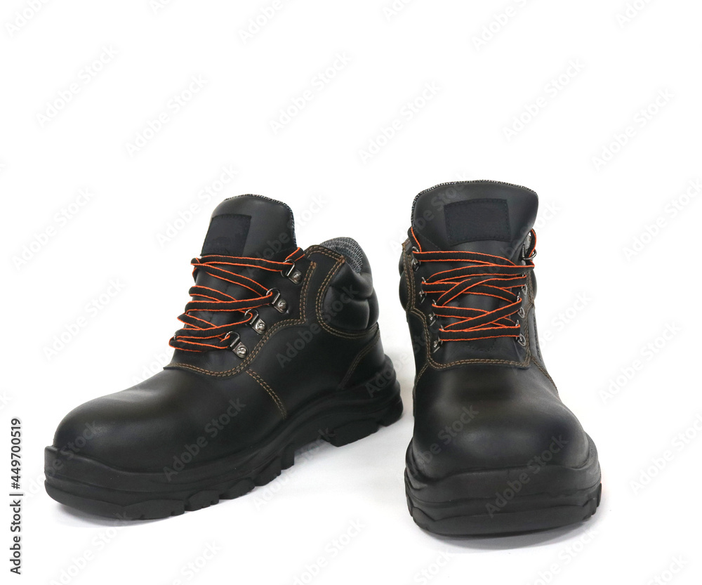 Cool boots for daily activities and protect the feet. Workers also wear these shoes as foot protection while working to protect their feet from work accidents.