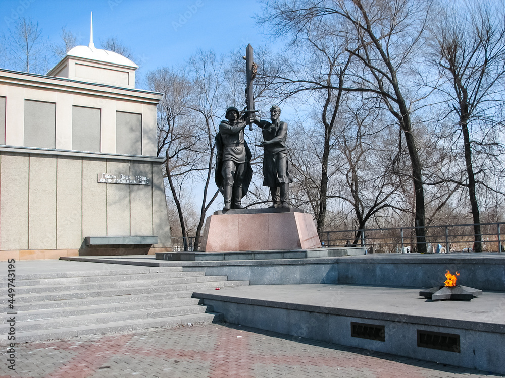Fototapeta premium Monument to soldiers and home front workers during the Second World War.