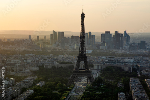 Eiffel Tower at Dawn © Ali El-Hedek