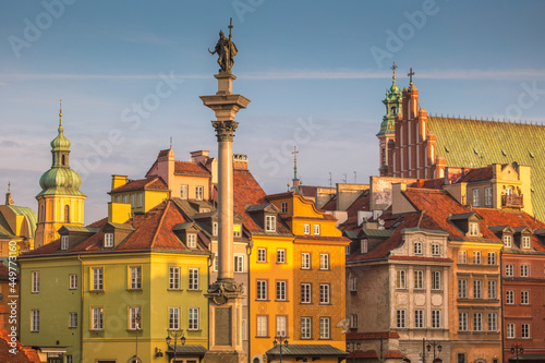 Canvas Print Poland, Masovia, Warsaw, Monument column in historic town square