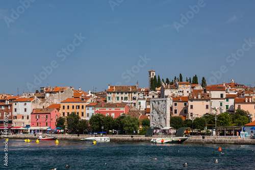 クロアチア ロヴィニの旧市街から見える景色