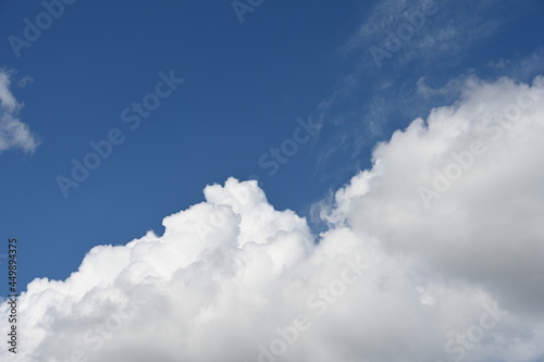 夏空の雲