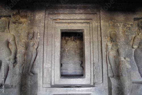 インド　世界遺産エローラ石窟群 © 旅祐