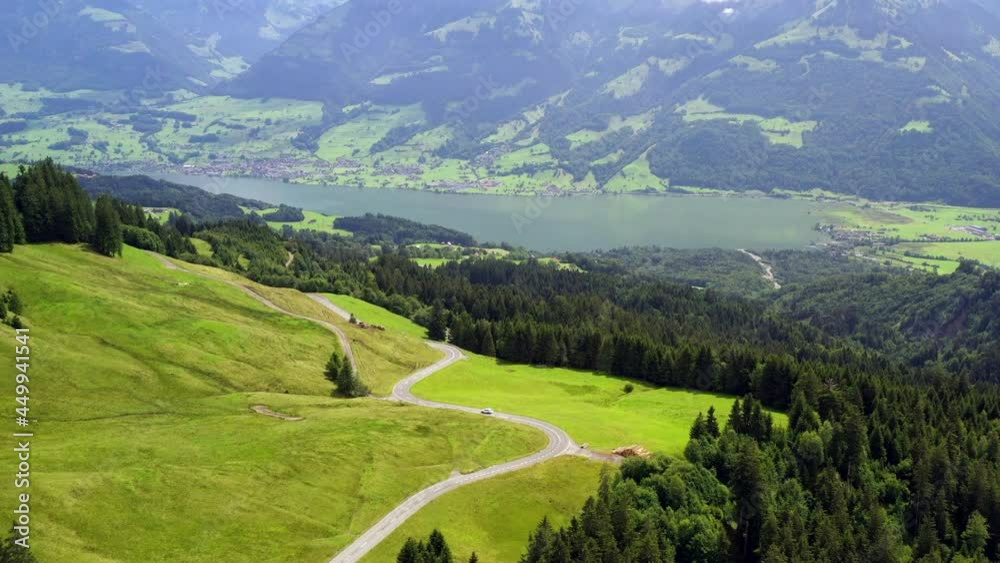 Der Sarnersee aus der Luft betrachtet, Schweiz im August 2021 Der Sarnersee aus der Luft betrachtet, Schweiz im August 2021