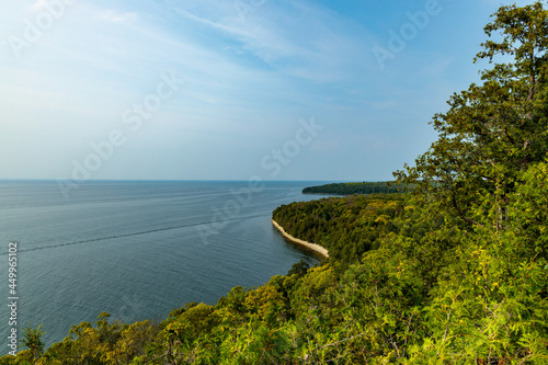 фотографія Overlook at Sven's Bluff along the Lake Michigan shoreline