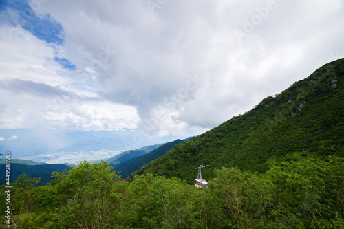 夏の長野県駒ヶ岳ロープウェイの風景