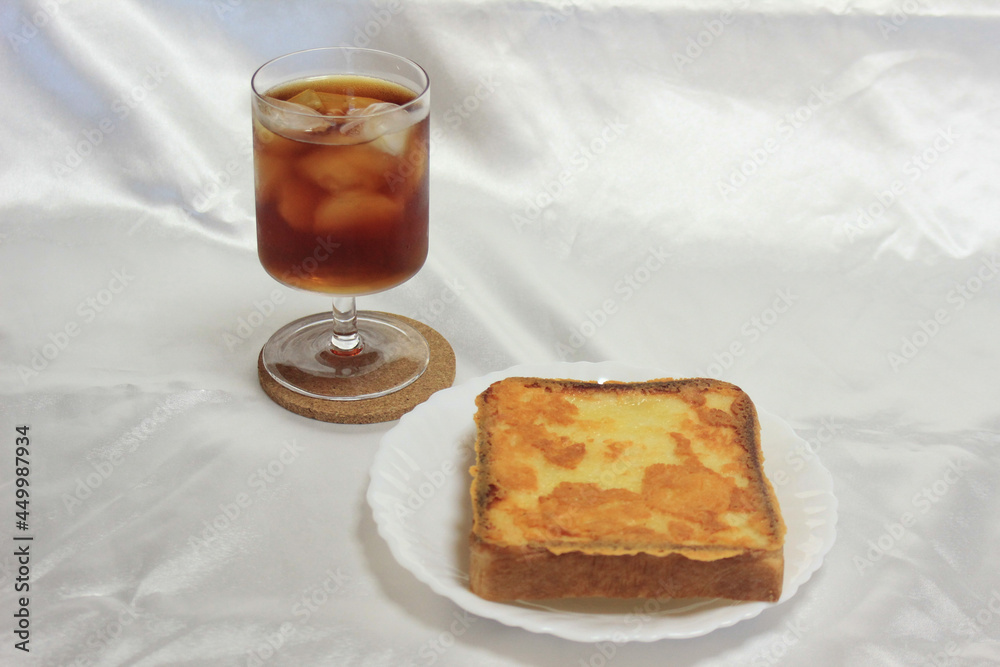 コーヒーと食パン コーヒーと食パン