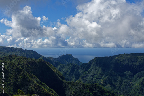 montagnes de nuku hiva - iles marquises - polynesie francaise