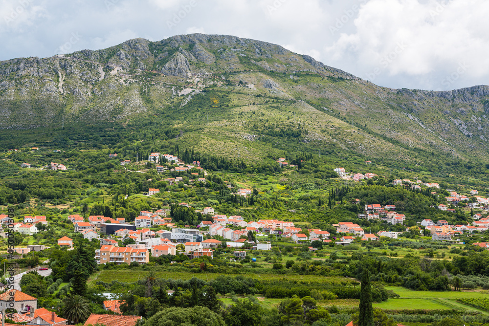 クロアチア　ドゥブロヴニク郊外の村の風景