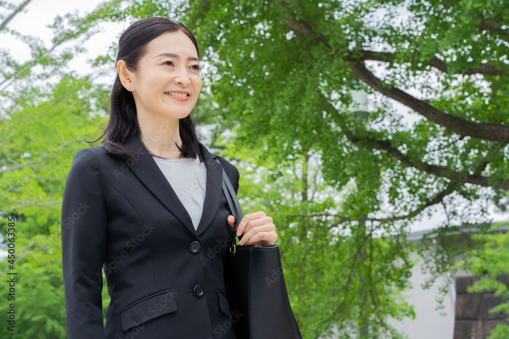 ミドル 女性 ビジネス ミドル 女性 ビジネス