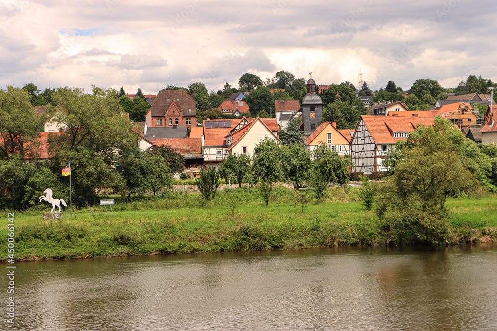 Sommer im Fuldatal am Niedersachseneck in Speele