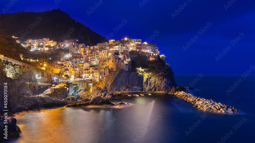 die Küstenstadt Manarola in Cinque Terre in der Region Ligurien