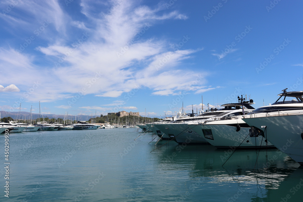 Port Vauban, Yachthafen in Antibes an der Cote d'Azur, Frankreich Port Vauban, Yachthafen in Antibes an der Cote d'Azur, Frankreich