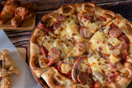 Принти на полотні Closed up delicious pizza meat deluxe and sausage, traditional Italian food