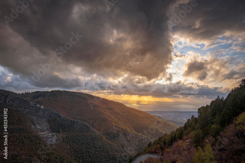 paesaggio montagna mare