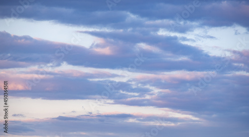 Amazing High Resolution Sky background with clouds for sky replacement - nature photography © 4kclips