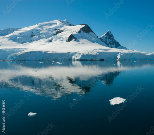 Paraiso bay mountains landscape, Antartica.