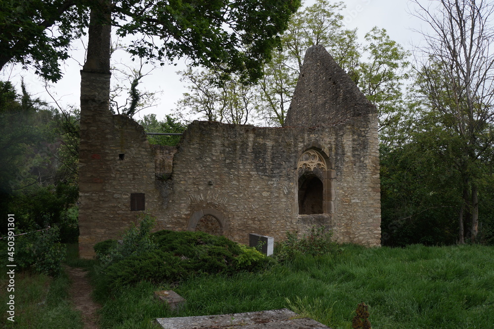 Kirchenruine aus dem Siebzehnten Jahrhundert 