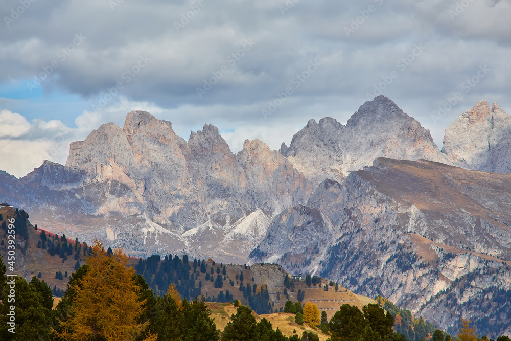 Splendid morning view from the top of Giau pass. Colorful autumn landscape in Dolomite Alps, Cortina d'Ampezzo location, Italy, Europe.