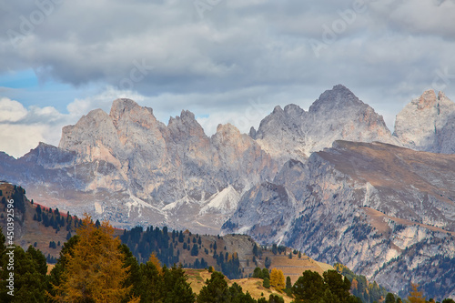Splendid morning view from the top of Giau pass. Colorful autumn landscape in Dolomite Alps, Cortina d'Ampezzo location, Italy, Europe.