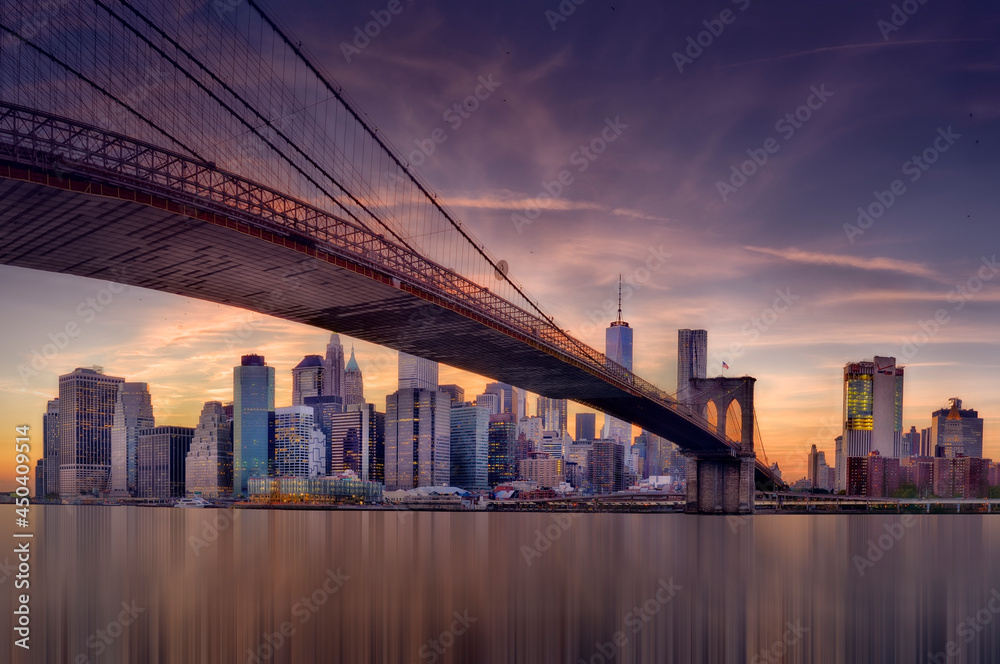 Naklejka premium New York City Skyline and the Brooklyn Bridge