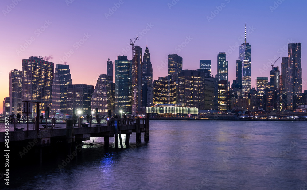 Naklejka premium When the sun goes down, Manhattan city starts to shine and shows