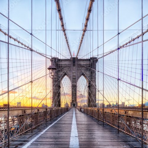 Symmetrical shot of the Brooklyn bridge at dawn