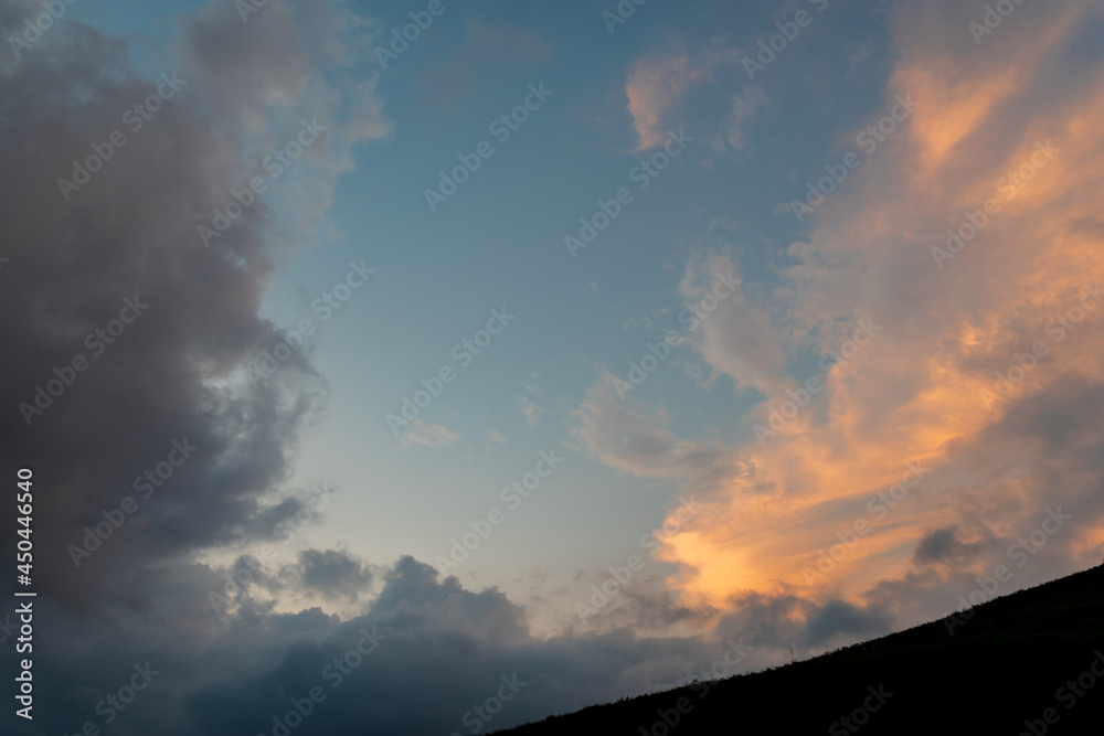 Fototapeta premium 高原の夕焼け